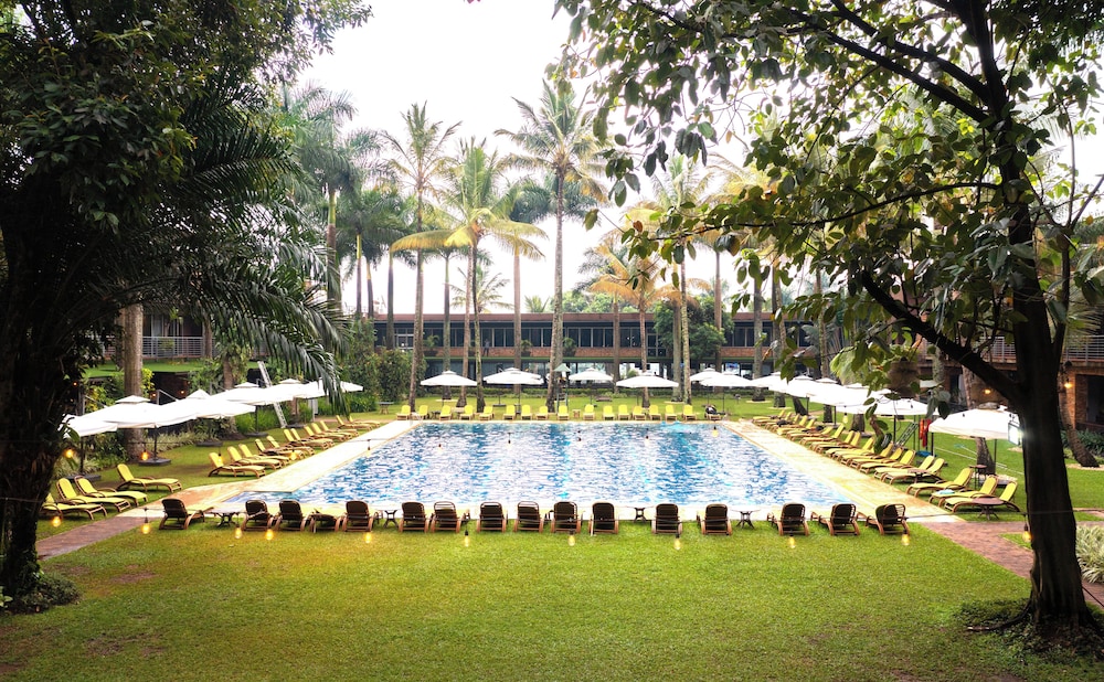 Kabira Country Club 75/79