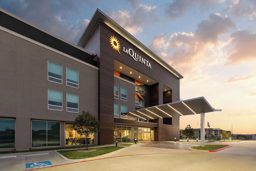 La Quinta Inn & Suites by Wyndham Austin Parmer Tech Ridge 19/24