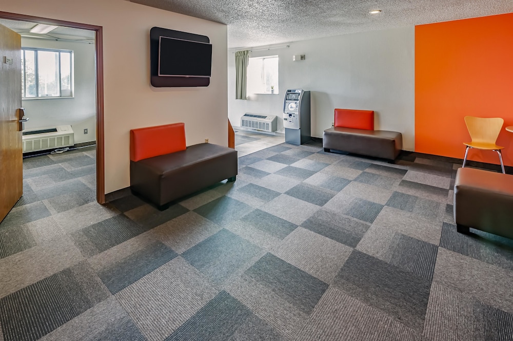 Motel6 Drums, PA 32/45