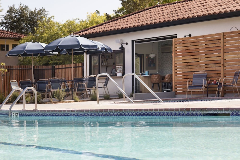 The Sandman Santa Rosa Sonoma, an Ascend Collection Hotel 35/68