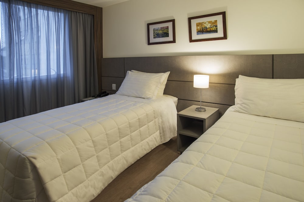 DELUXE, TWIN BEDS