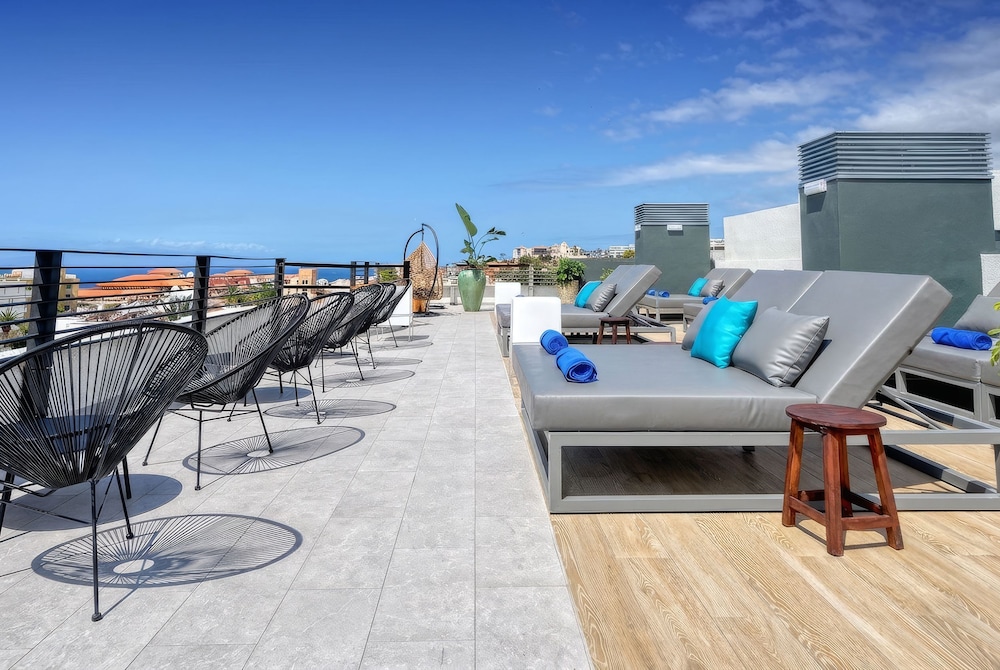 HOVIMA Suites Costa Adeje 53/64