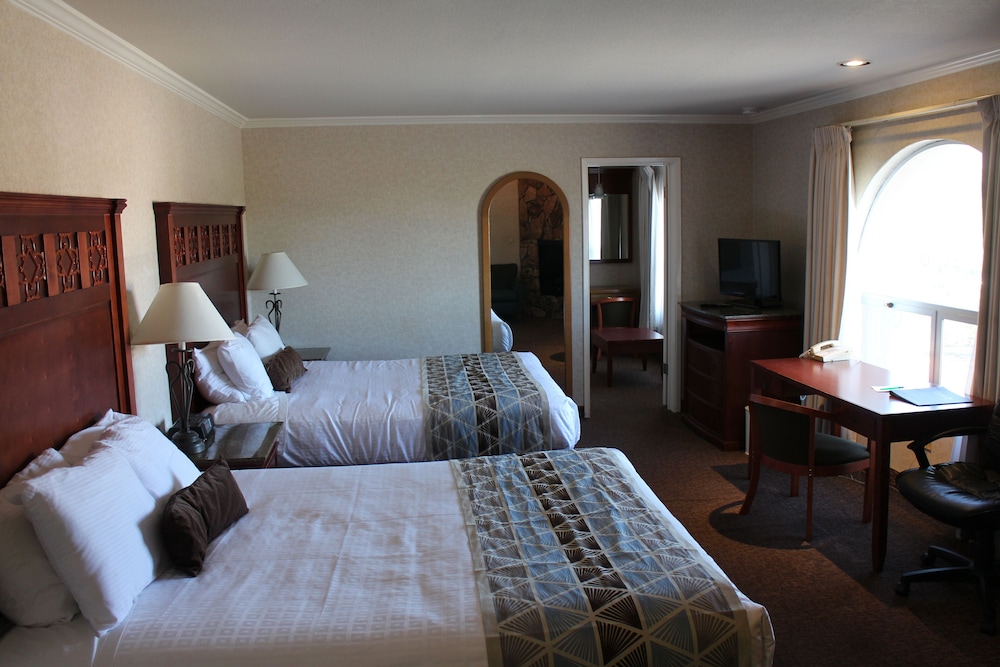 Laurel Inn & Conference Center 26/62