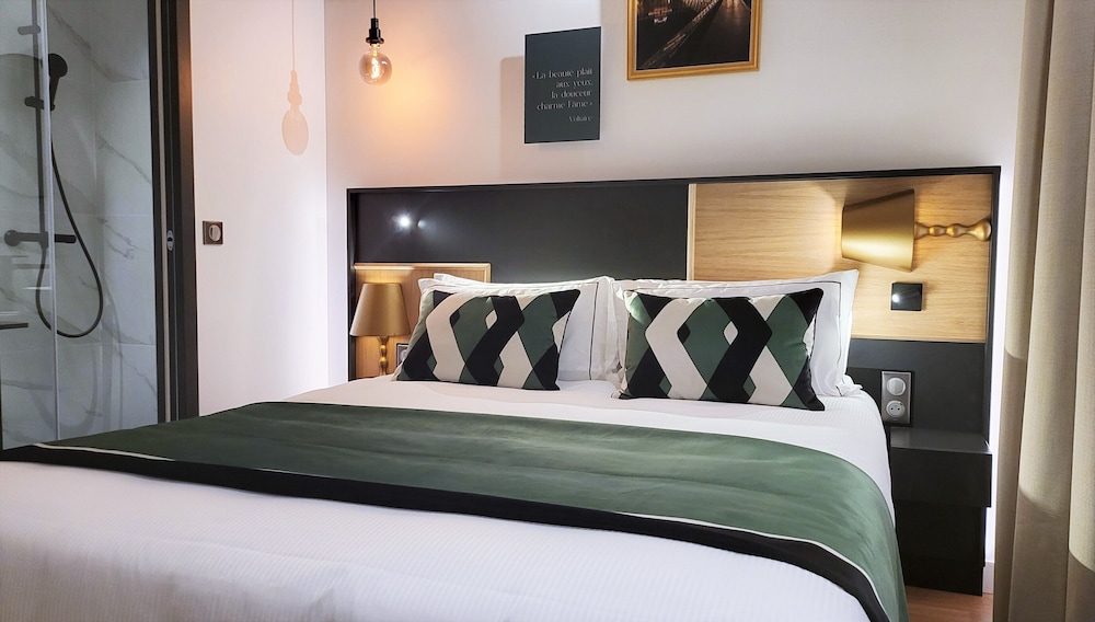 SUPERIOR, DOUBLE BED