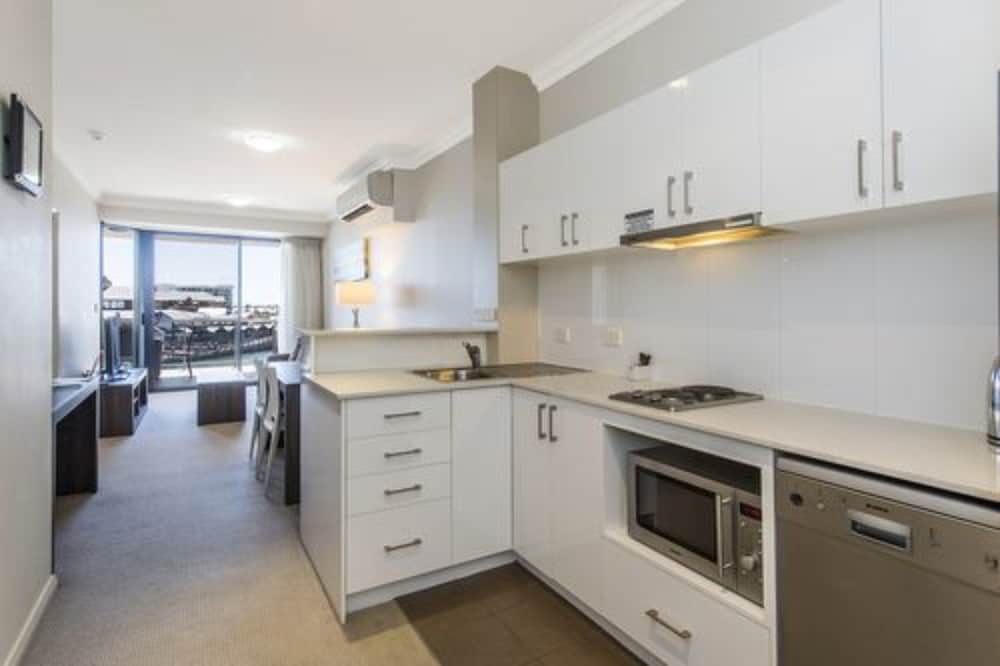 Dolphin Quay Apartments 61/71