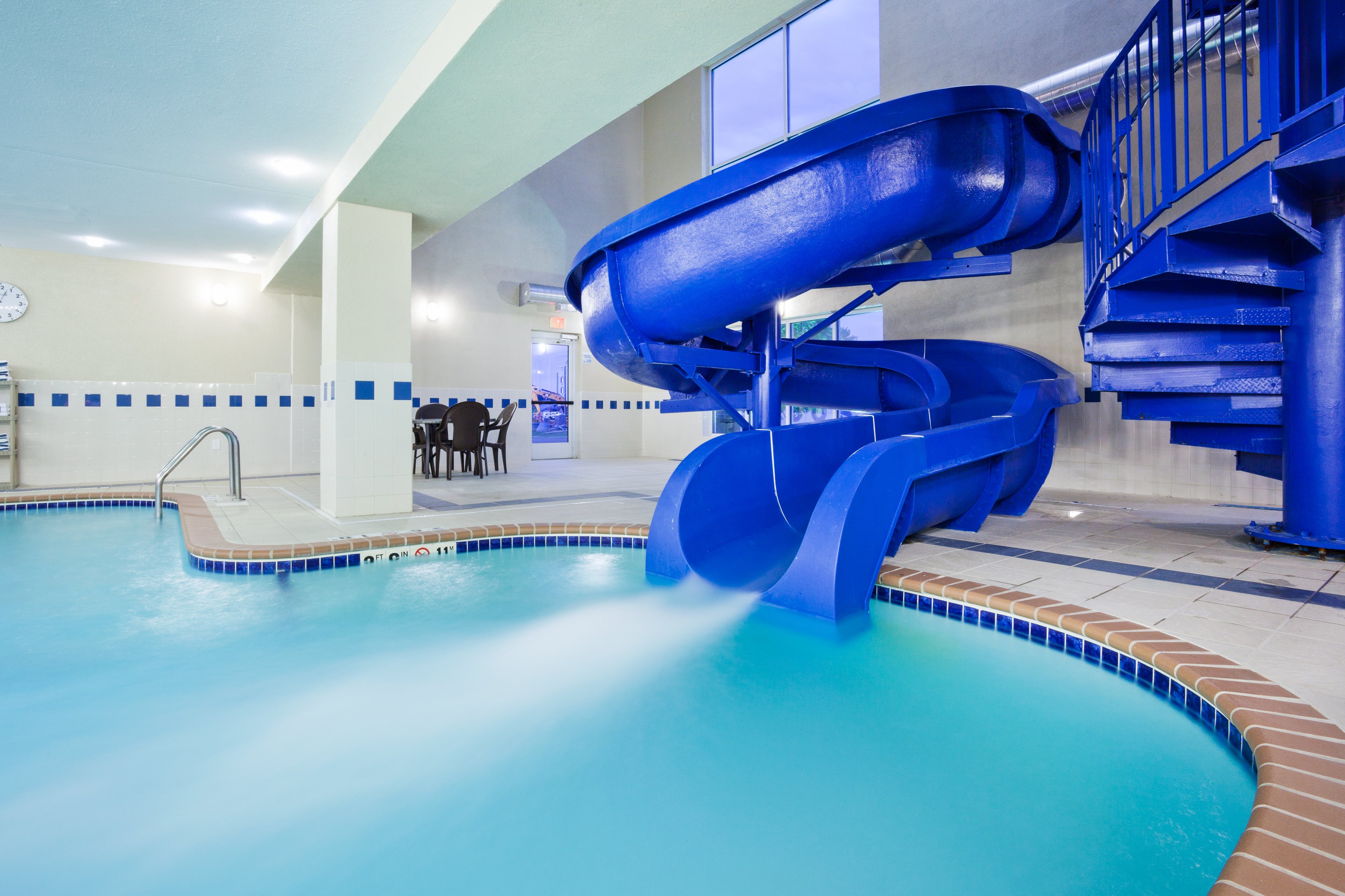 Holiday Inn Express & Suites Dickinson 32/60