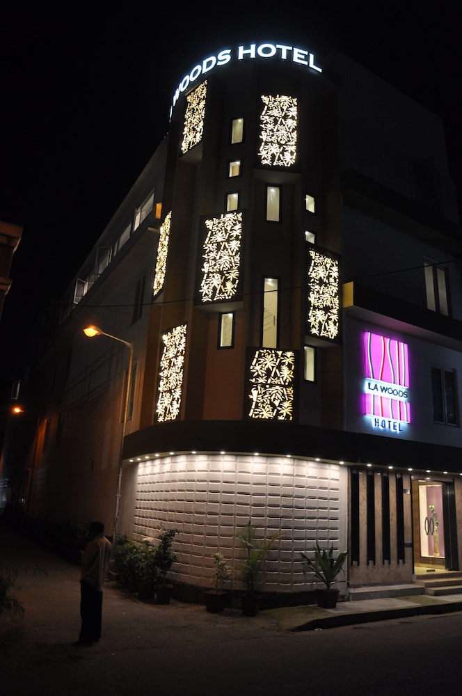 La Woods Hotel photo1