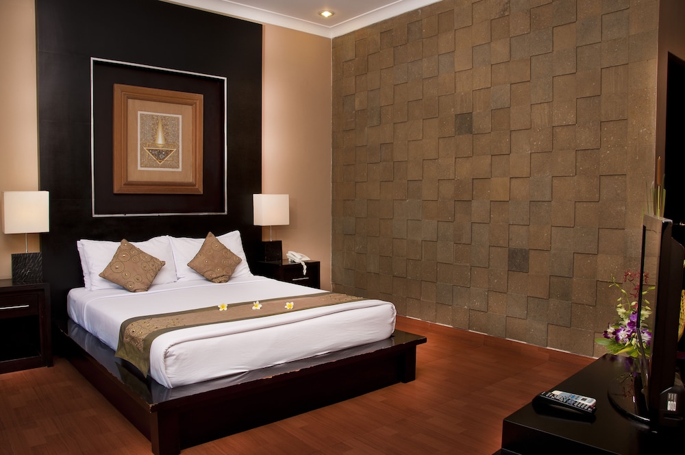SINDHU MERTHA SUITE 18/49