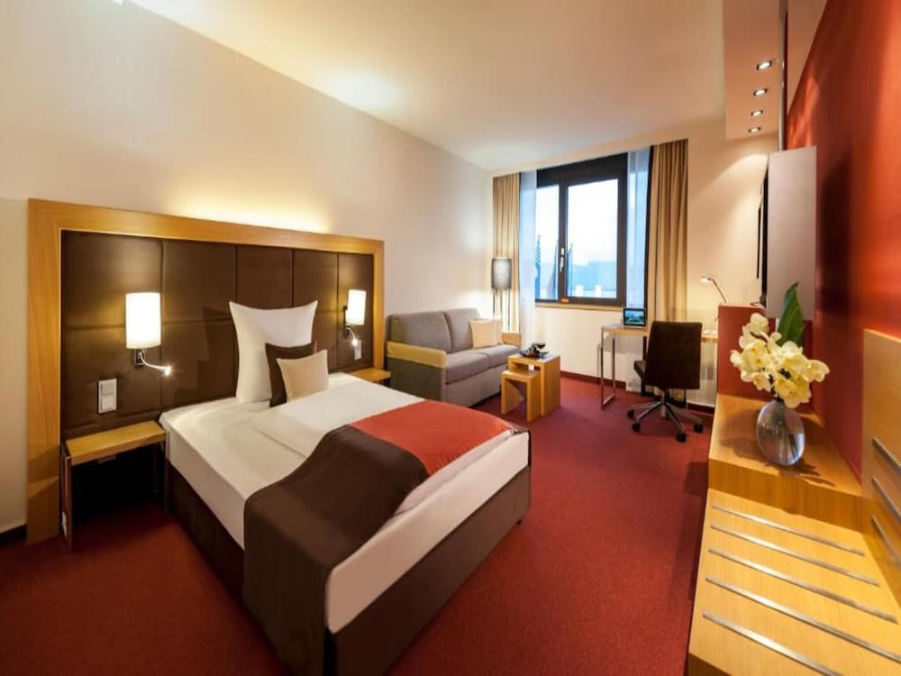Sunday Hotel Main Taunus Frankfurt/Sulzbach 22/67