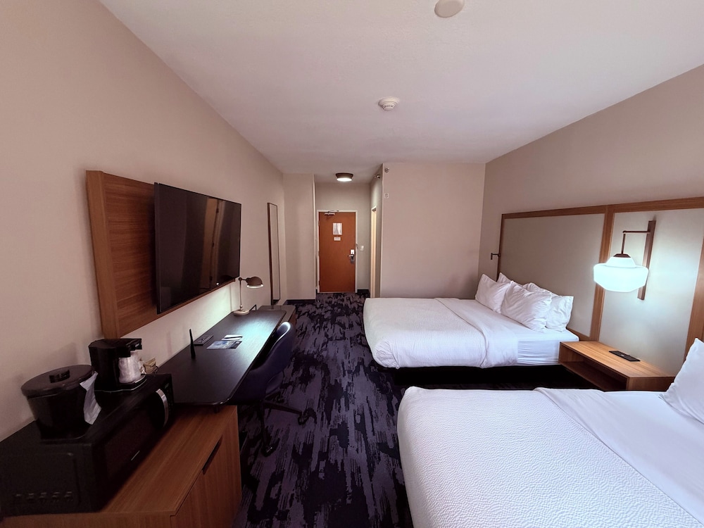 room, 2 queen beds