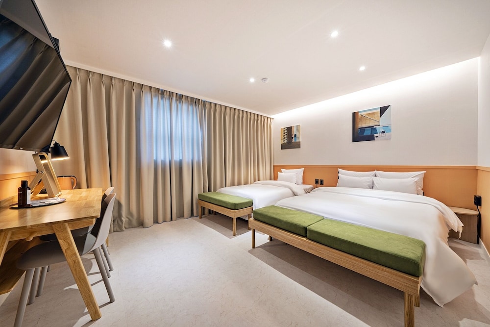 Knock In Hotel Daejeon by ANNK 13/48