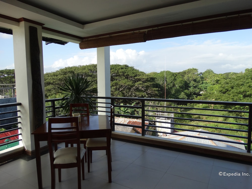 Ipil Suites Puerto Princesa 28/40