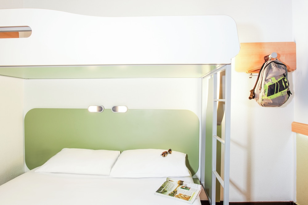 IBIS BUDGET BEACONSFIELD 18/28