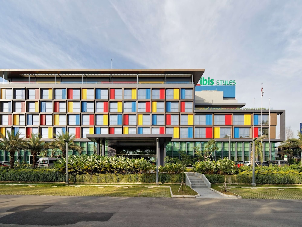 Ibis Styles Batam Nagoya 7/68