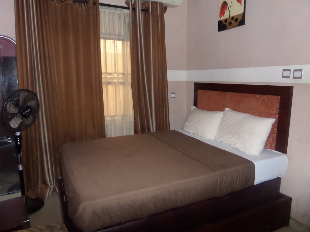 STANDARD, DOUBLE BED