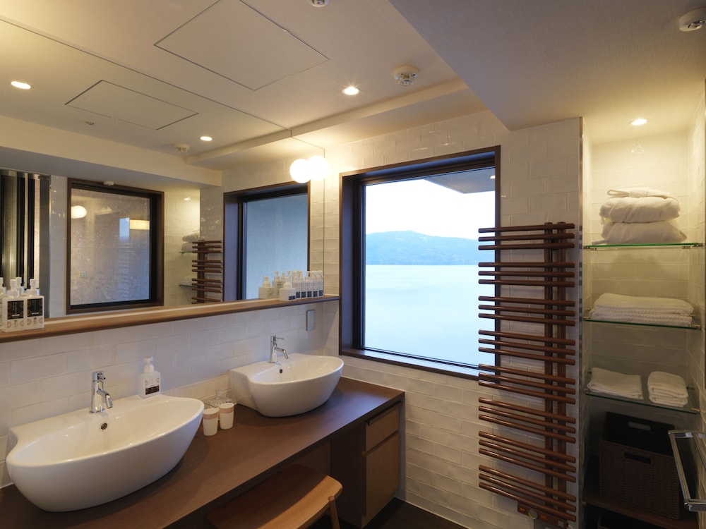 Japanese Western, Beach, Premium, Executive, Twin Beds, 2 Futon Beds, Bathtub