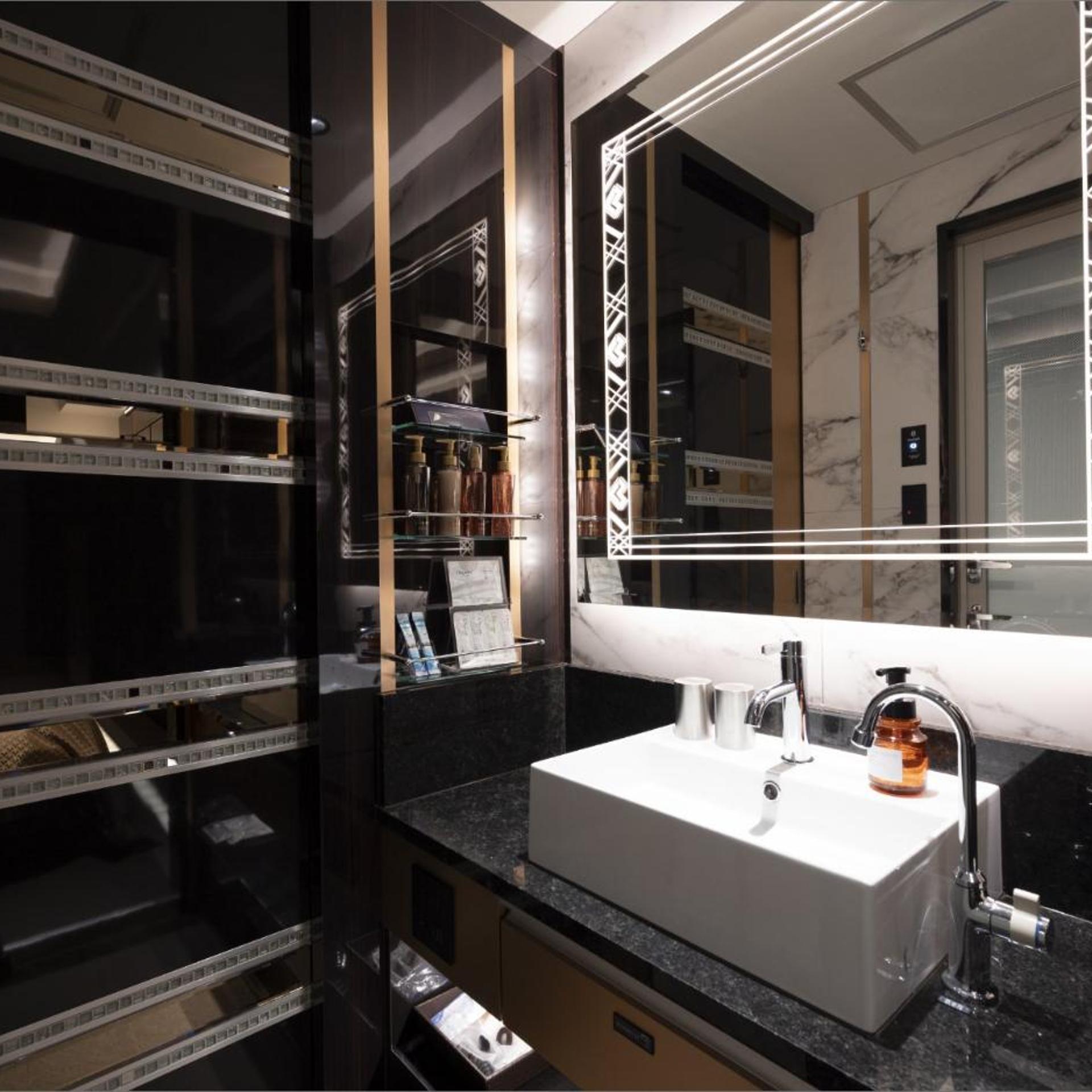 Hotel Kabuki 49/50
