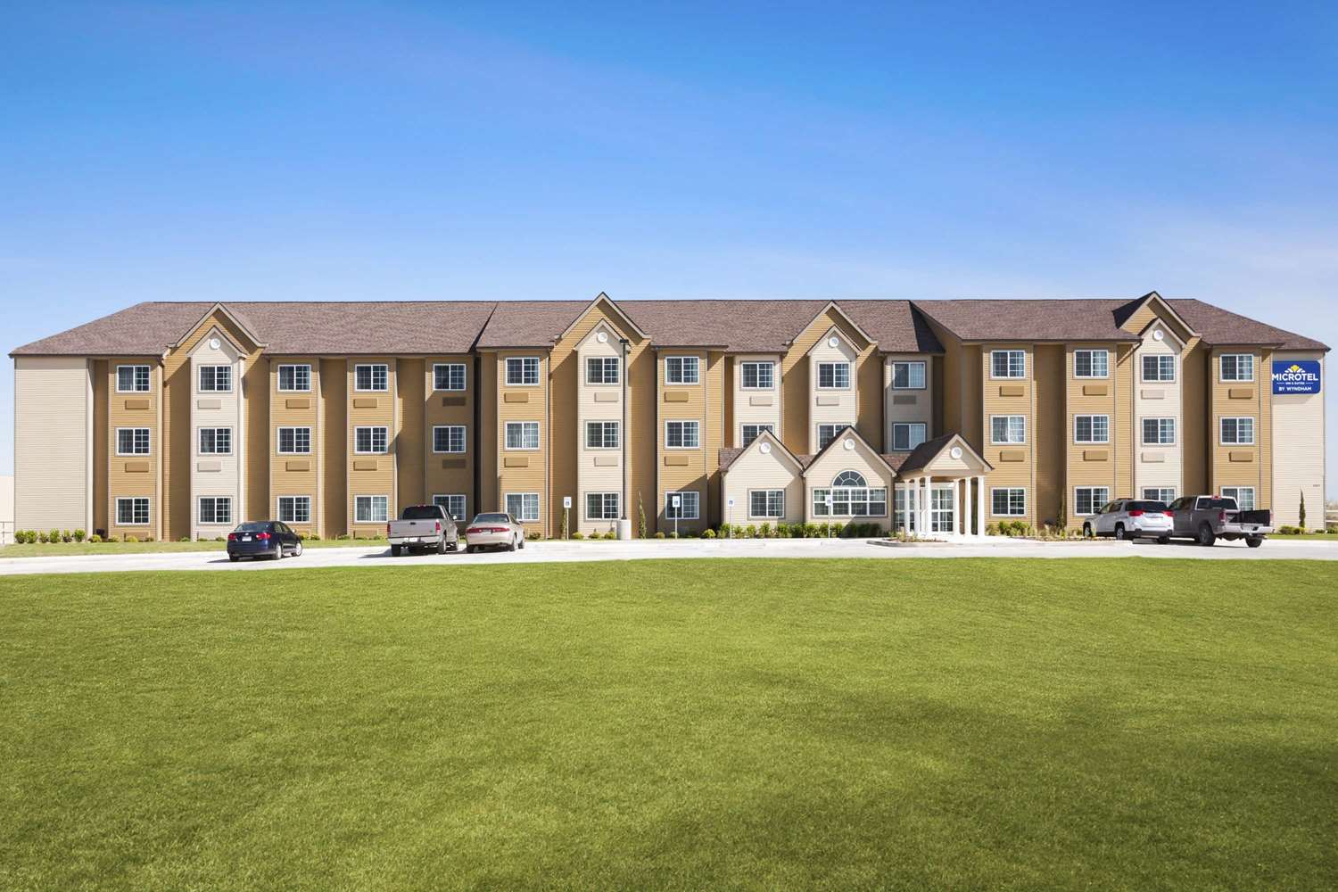 Microtel Inn & Suites by Wyndham Pleasanton 21/23
