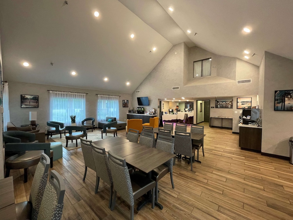 Best Western Fishkill Inn and Suites 40/53