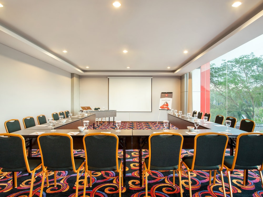 ibis Pontianak City Center Hotel 47/55