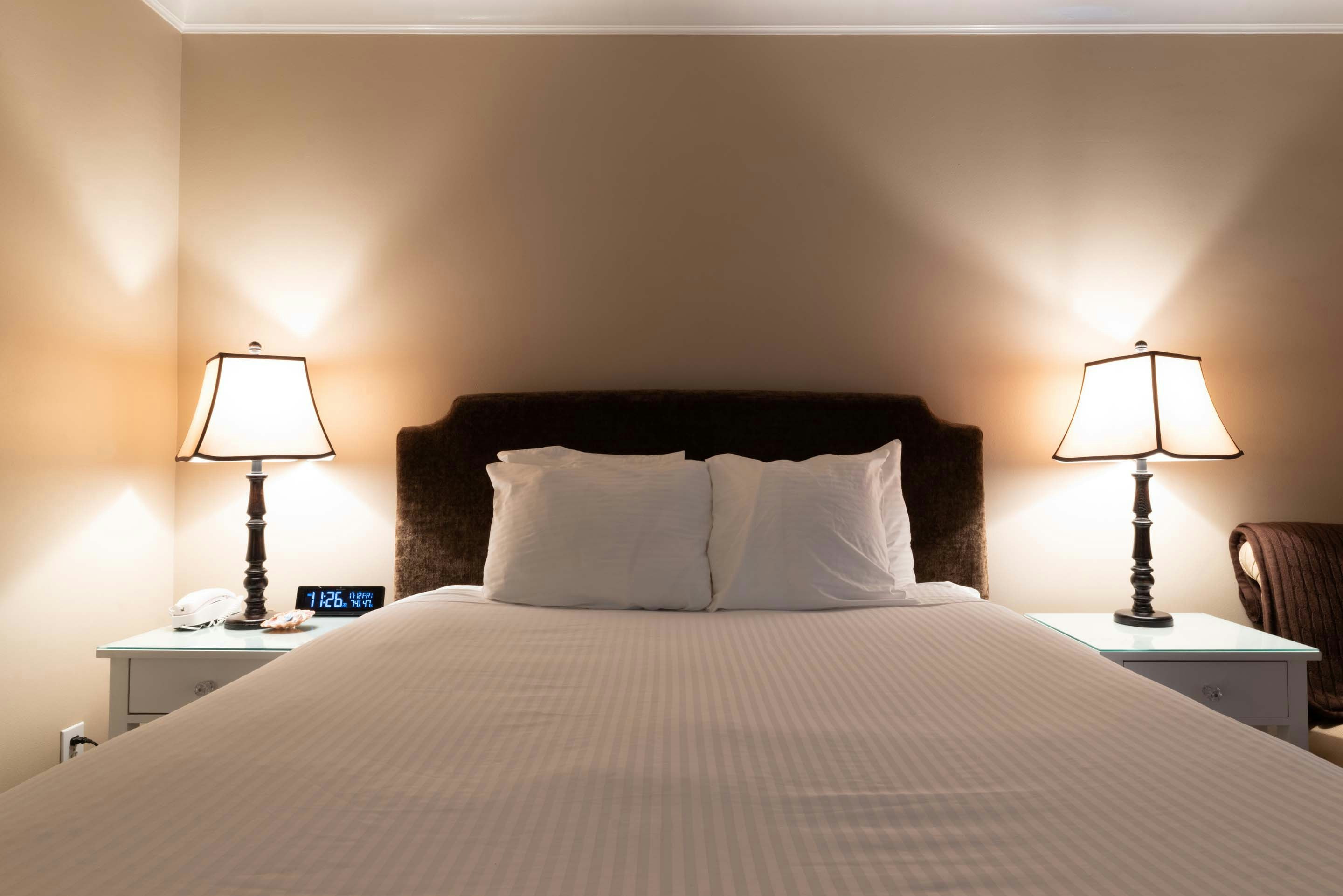 Cannon Beach Hotel Collection 17/39