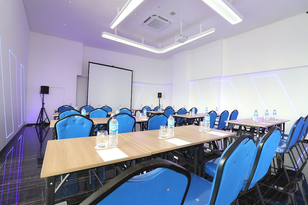Moritz BIZ Gandaria (Ex Everyday Smart Hotel Mayestik) 45/50