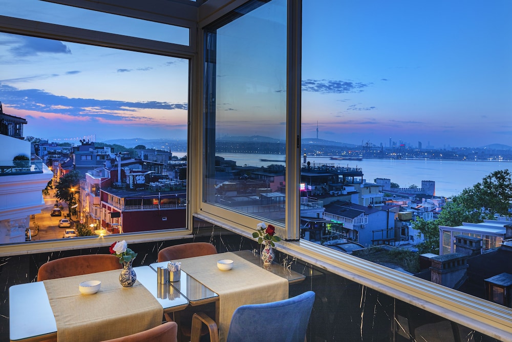 Eastanbul Suite 43/57