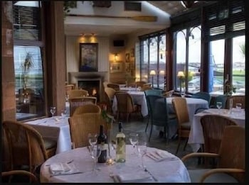 Lauriston Hotel 22/23