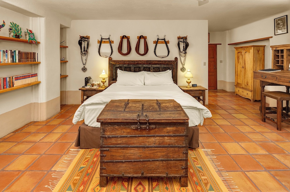Cibolo Creek Ranch Marfa 10/50