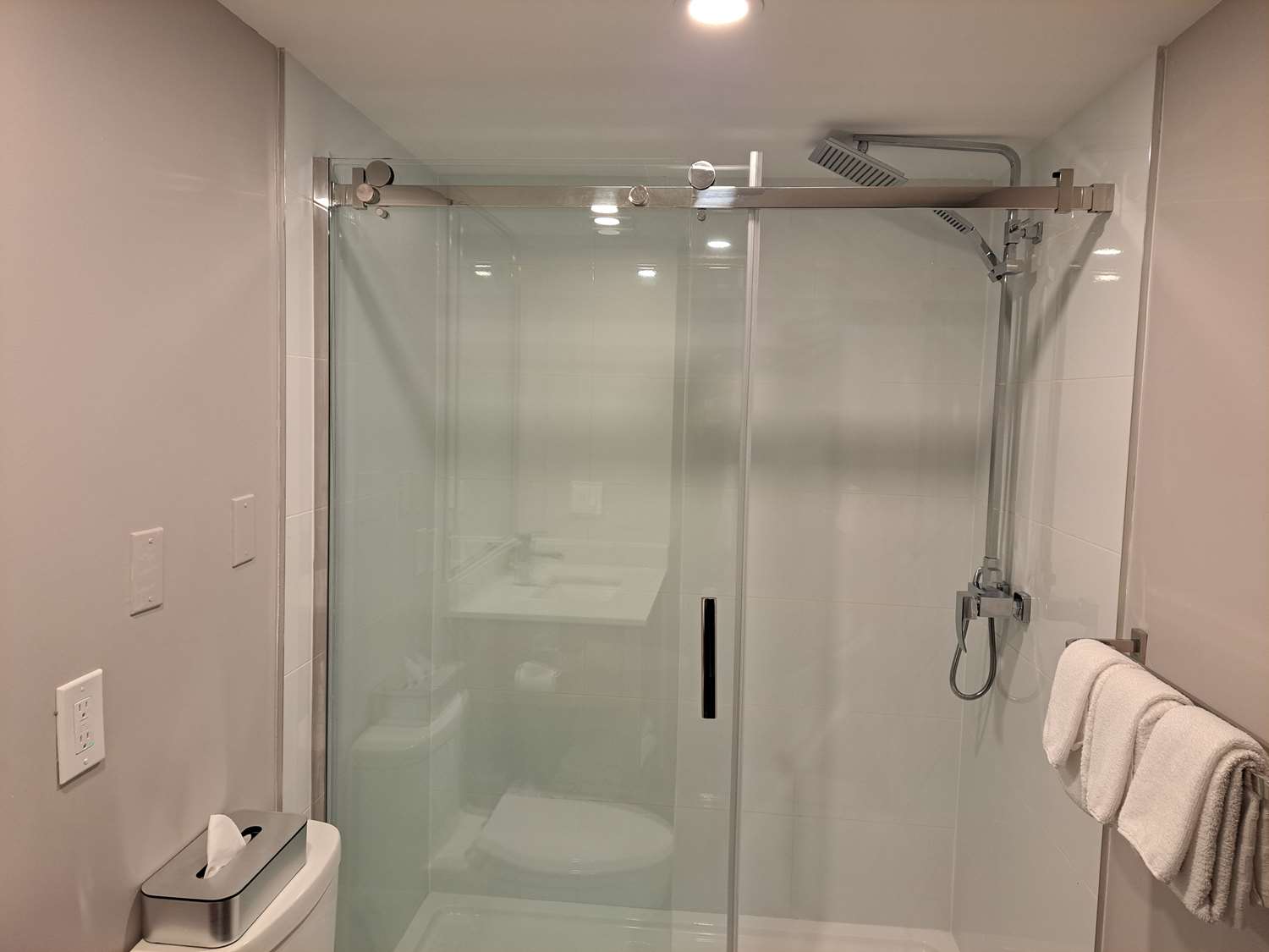 Best Western Plus Vancouver Airport Hotel 50/50