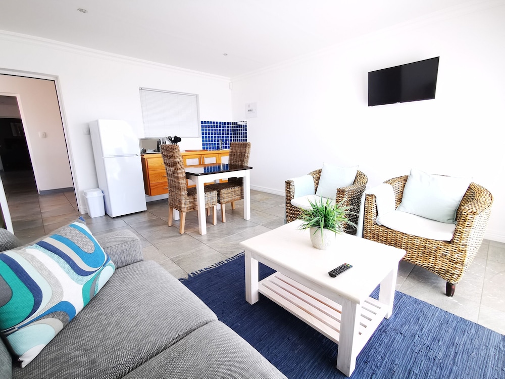Bellamente Sirene Guesthouse 25/43