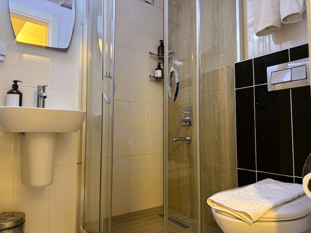 Amsterdam Hotel 45/48