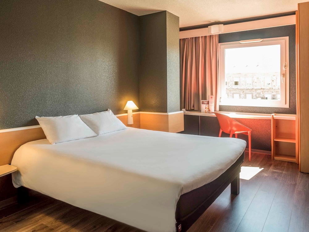 Ibis Salamanca 11/37