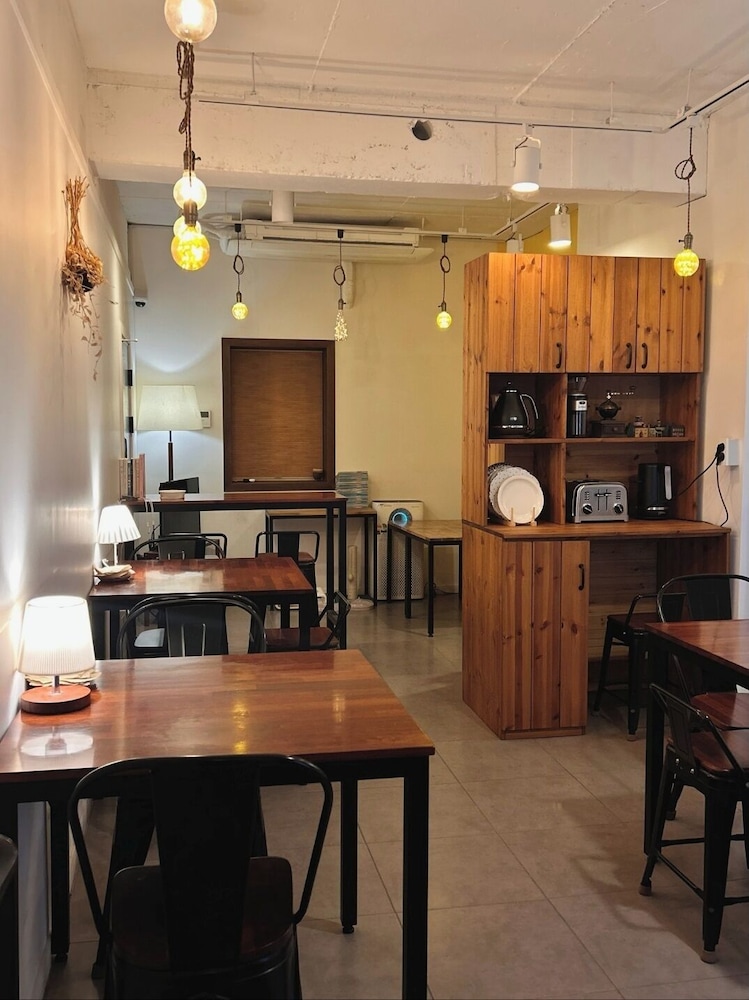 Hostel Espace 46/52