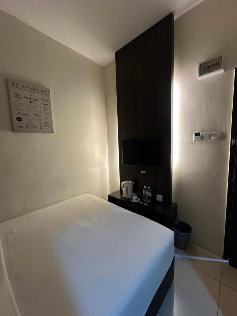 The Regency Garden Hotel 17/50