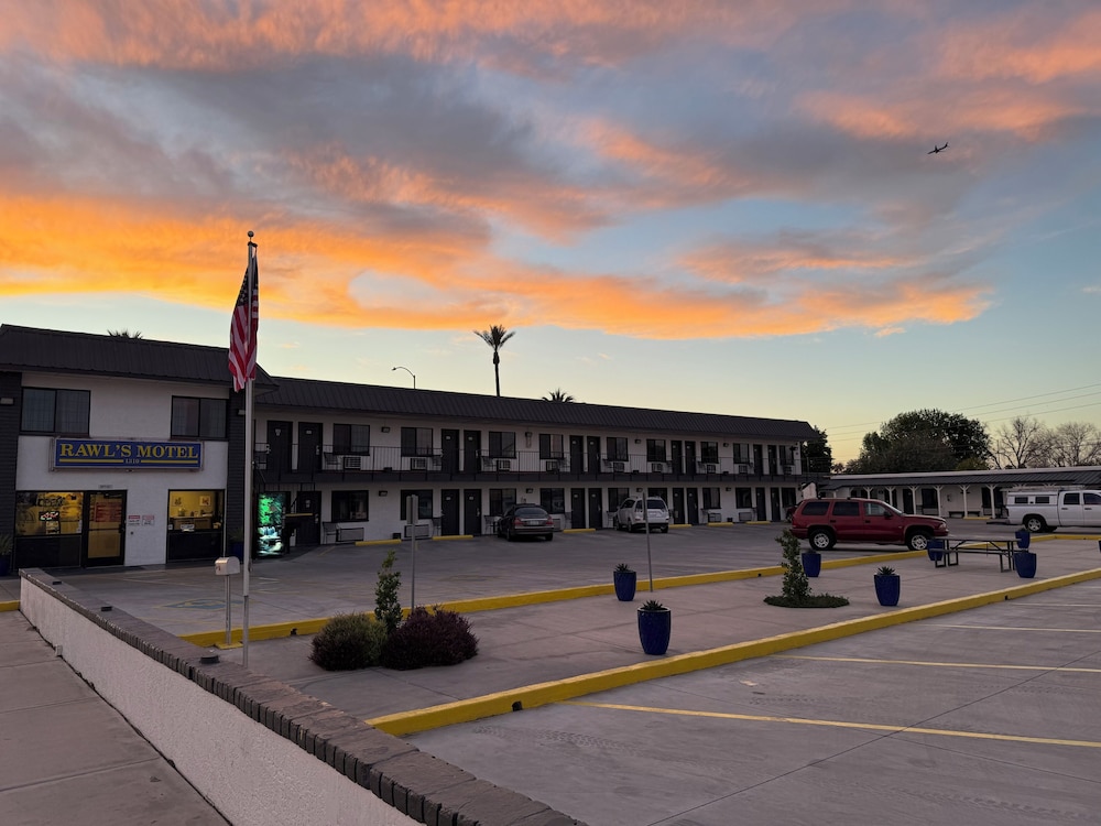 Rawls Motel Near Phoenix Airport 43/50