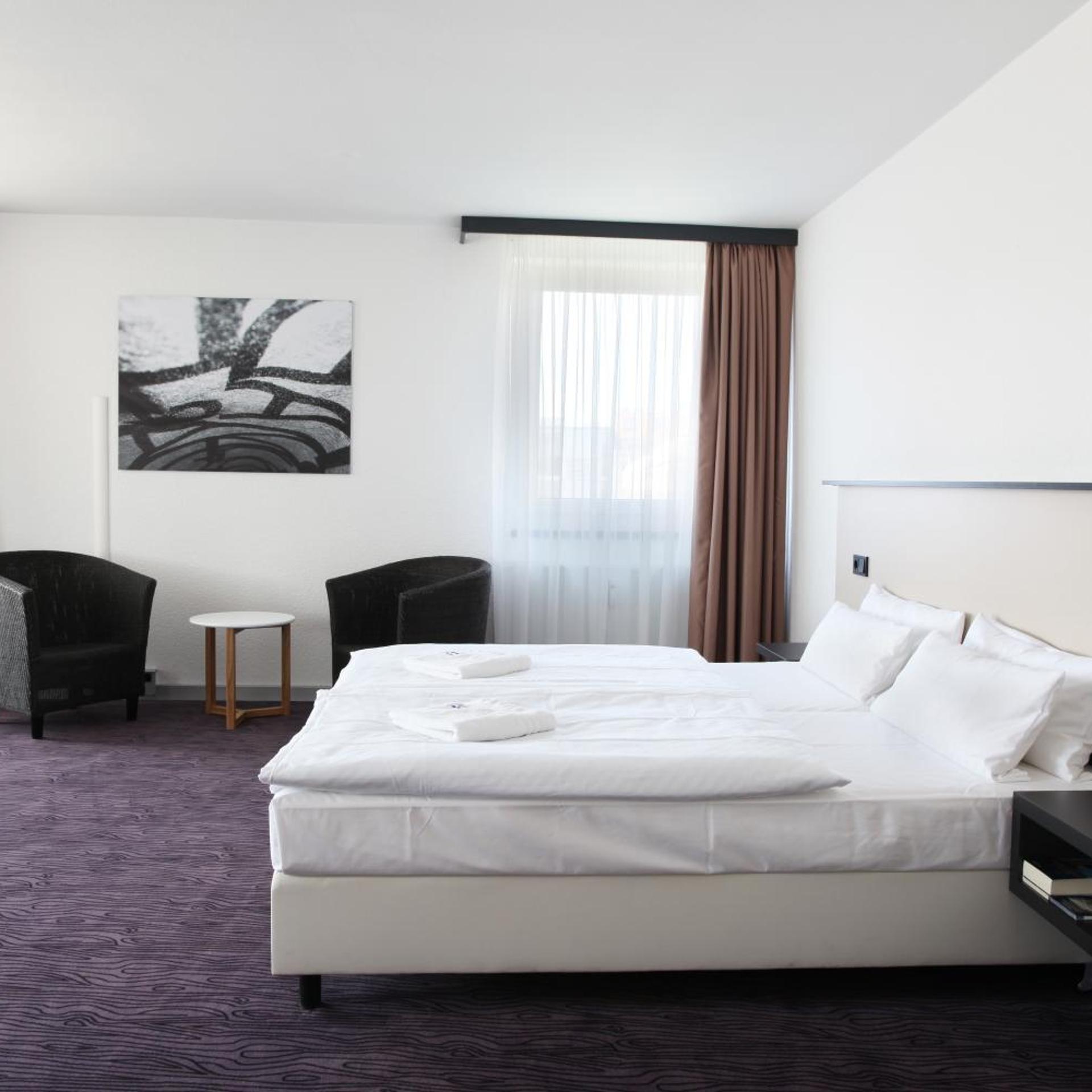 Comfort, King Bed