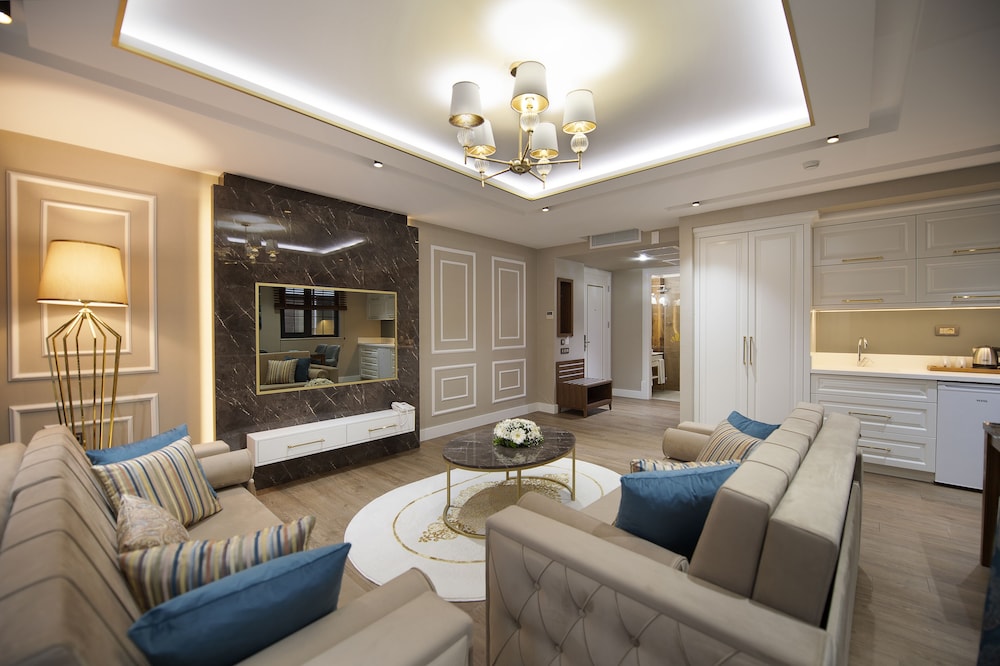 Elysium Green Suites 34/60
