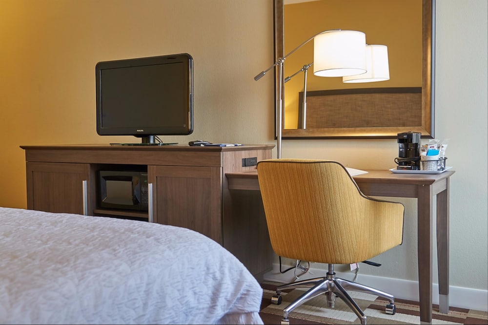 Hampton Inn Uniontown 57/63
