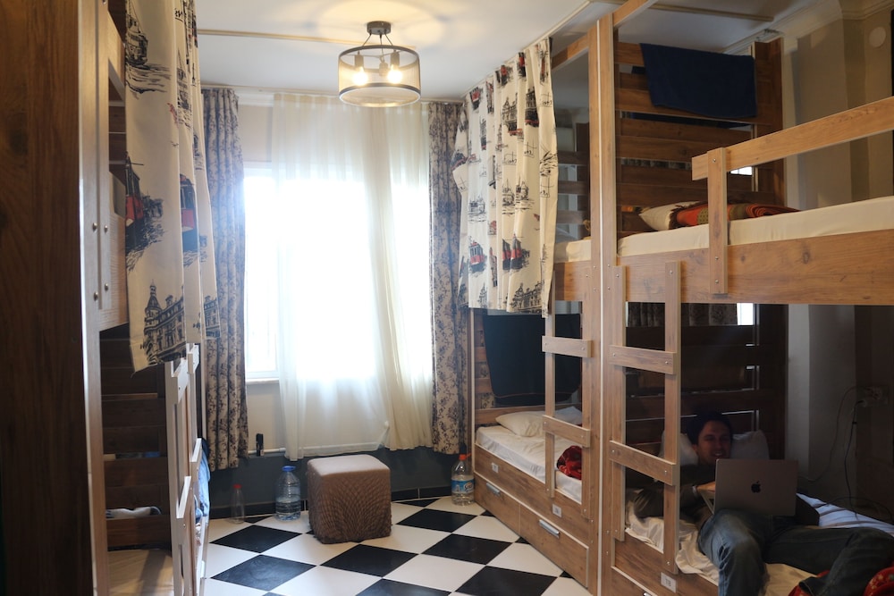 Taksim Green House Hostel Istanbul 58/68