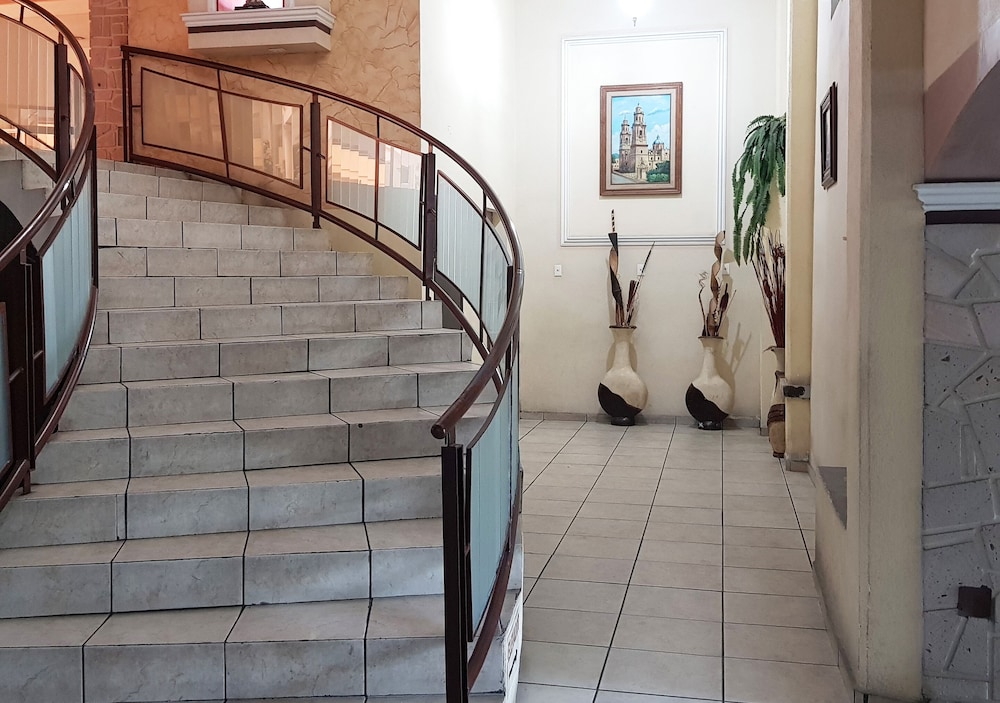 Capital O Hotel Victoria Morelia 27/55