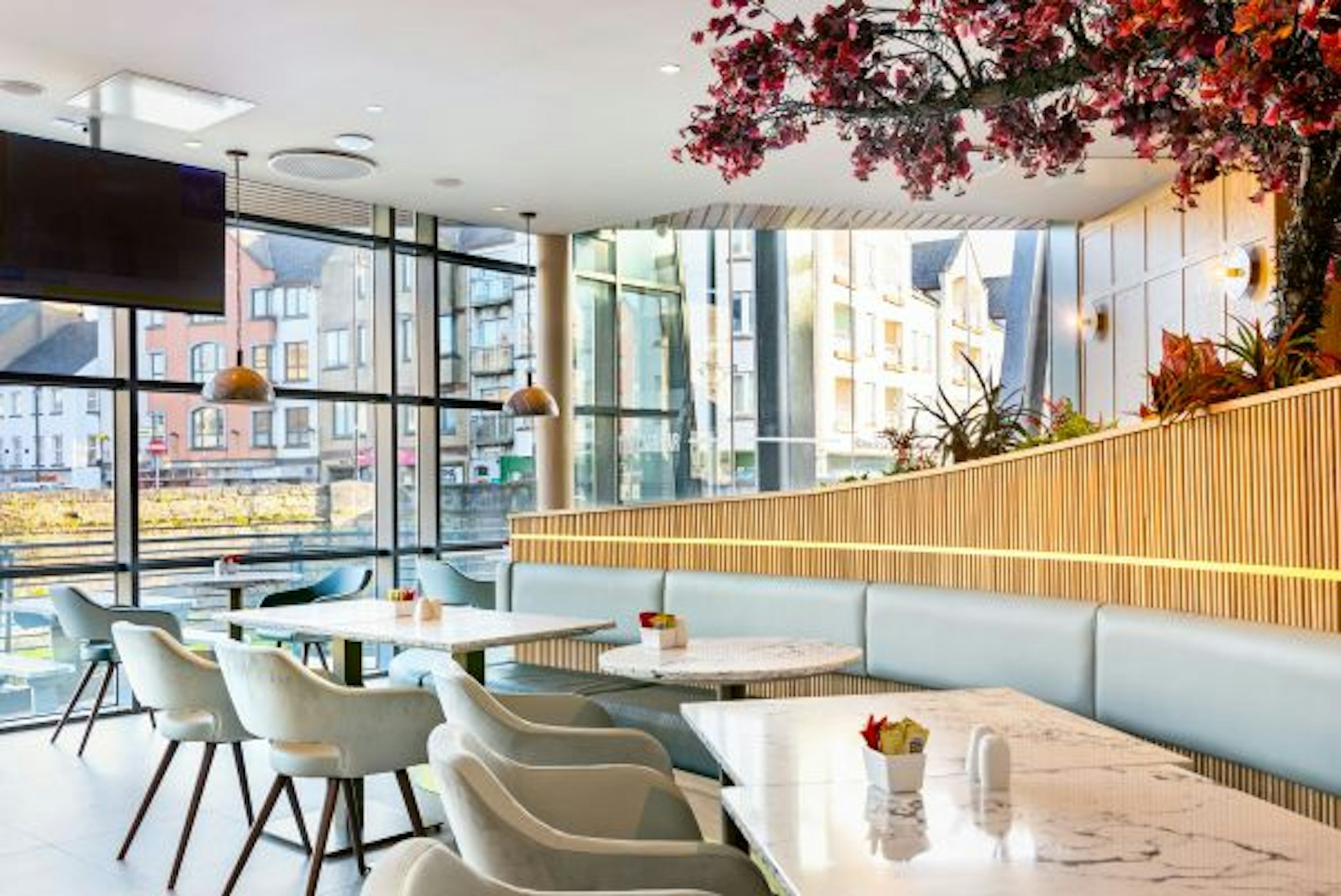 Glasshouse Hotel 30/37