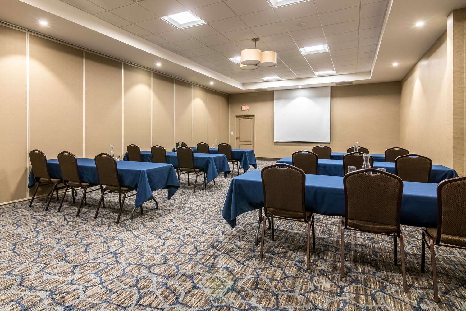 Comfort Inn Plymouth-Minneapolis 16/20