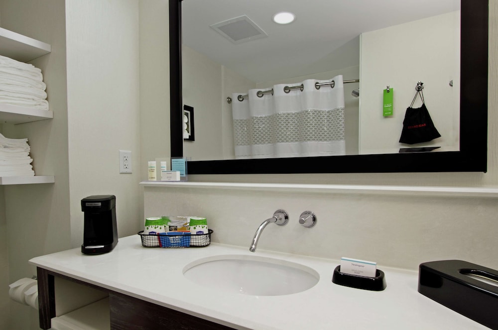 Hampton Inn Richland 8/43