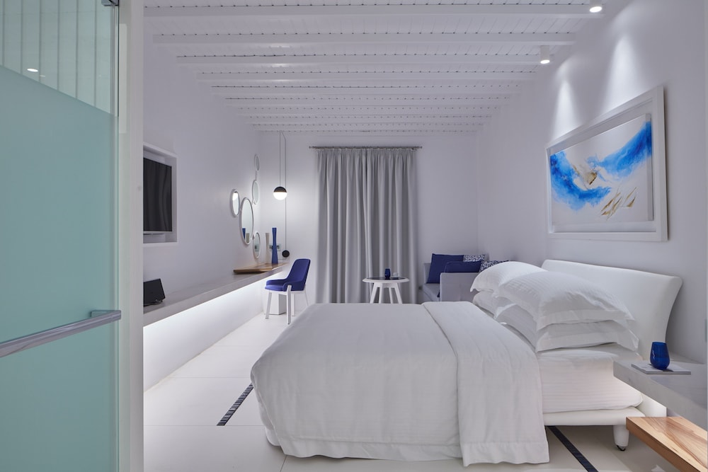 White Bliss, King Bed, Sea View, Sofa