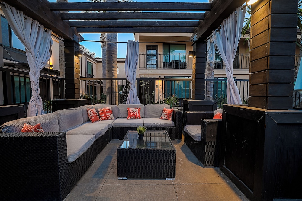 The Cove Hotel, Ascend Hotel Collection 50/67