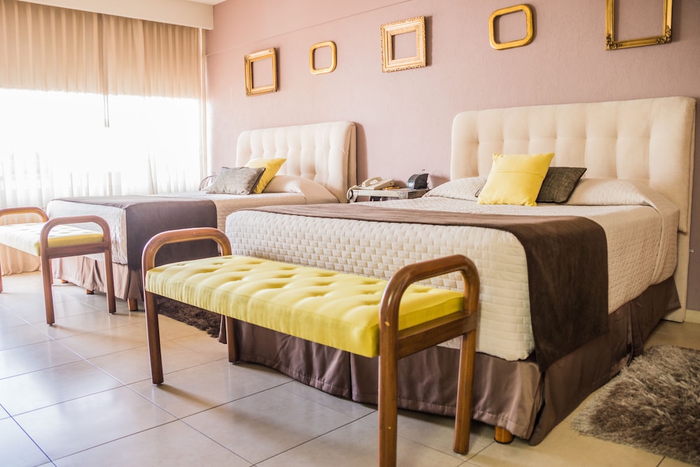 San Pietro Hotel Boutique 48/52