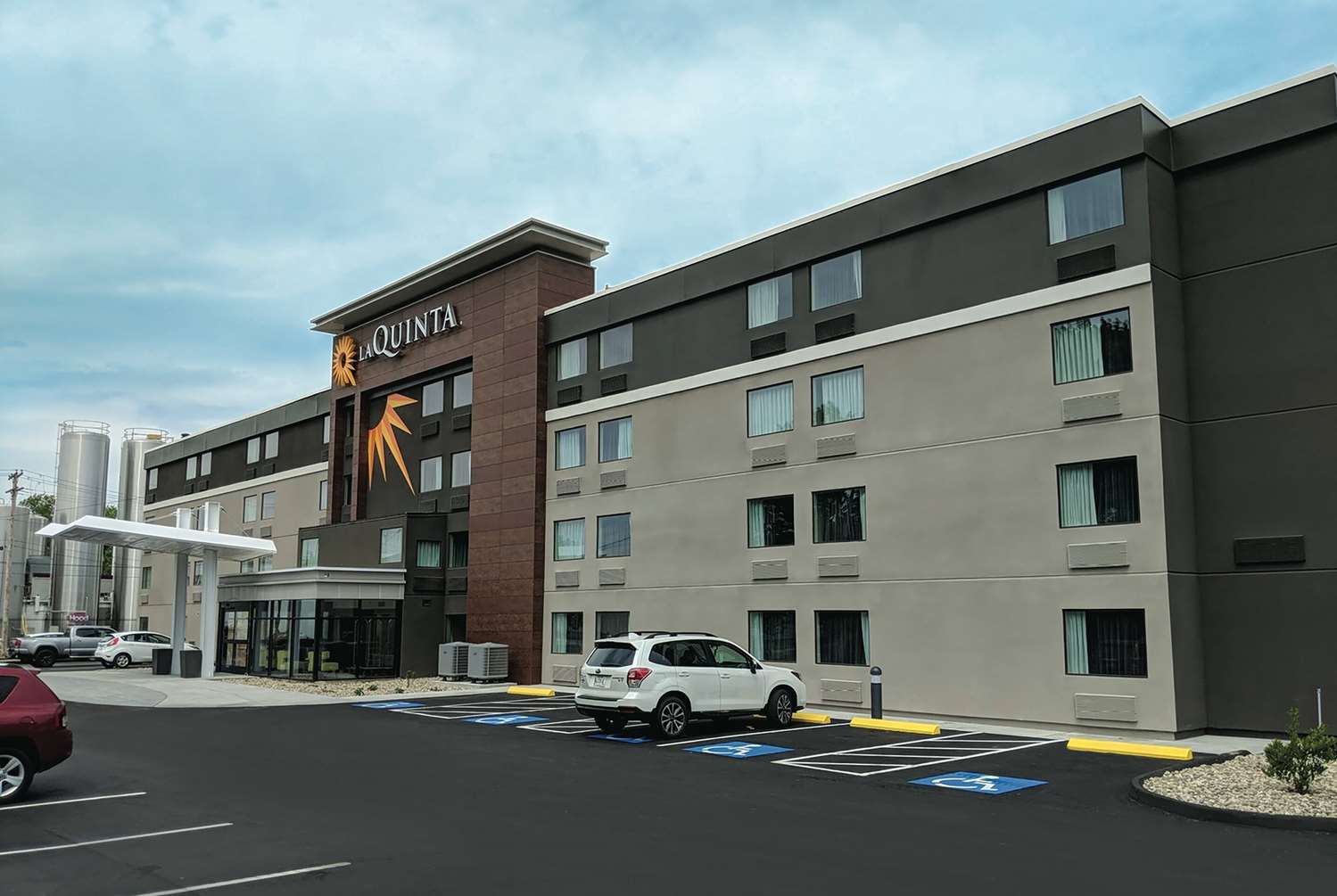 La Quinta Inn and Suites by Wyndham Portland 39/50