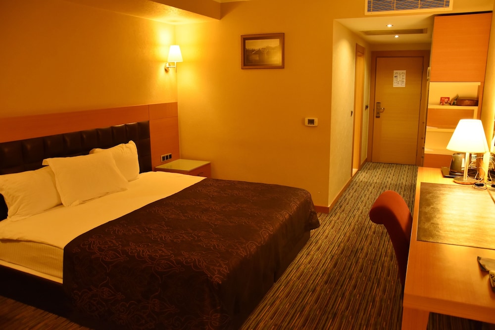 Grand Simay Hotel 14/50