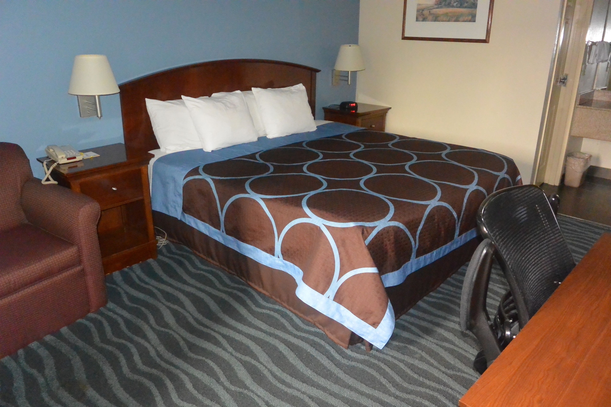 غرفة بسرير كينج لذوي الإعاقة، Days Inn By Wyndham Clarksville North 4/6